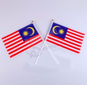 Barato mini pantalla impresa poliéster mano bandera de Malasia para el evento de votación electoral
