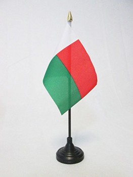 bandera de mesa madagascar 4 '' x 6 '' - bandera de escritorio madagascan 15 x 10 cm - punta de lanza dorada