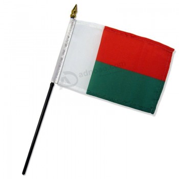 banderas estándar de calidad Una docena de banderas de palo de Madagascar, 4 por 6 