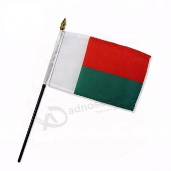 Madagascar lesotho comoran hand vlaggen met hoge qulaity