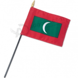 Мальдивы рука флаг Мальдивы рука, размахивая палкой флаг
