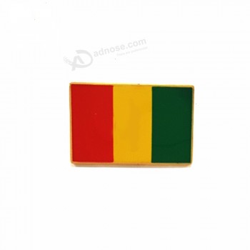 Ventas calientes del diseño del OEM Die golpeó las banderas nacionales de Mali para el emblema del recuerdo del vestido 3D a granel