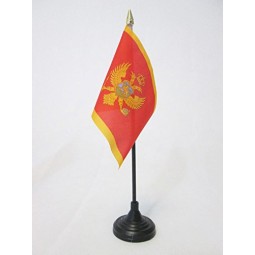 bandiera da tavolo montenegro 4 '' x 6 '' - bandiera da scrivania montenegrin 15 x 10 cm - top con lancia dorata