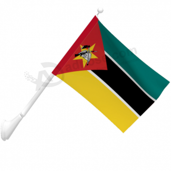 Land Mosambik nationale an der Wand befestigte Flaggenfahne
