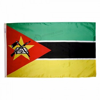 Digitaldruck Mosambik Nationalfeiertag Feier Flaggen