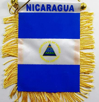니카라과 국기에 매달려 폴리 에스테 국가 차 거울