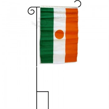 Bandera de poliéster con mangas niger de 12 