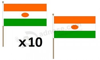 Niger vlag 12 '' x 18 '' houten stok - Nigeriaanse vlaggen 30 x 45 cm - banner 12x18 in met paal