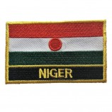нашивка на флаге Нигера / вышитая дорожная накладка Sew-On (железо на нигере с надписью, 2 x 3 дюйма)