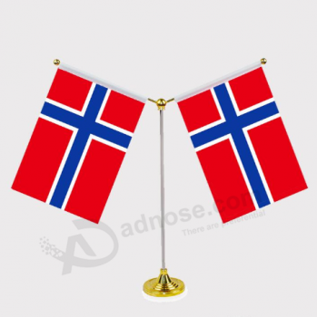 venda por atacado bandeira norueguesa de mesa de poliéster com suporte de metal