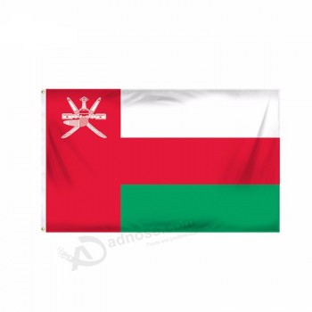 Prix bon marché Promotion Oman pays drapeau 100 % polyester colorant sublimation satin drapeau national