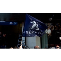 Peugeot Flagge in Silverstone
