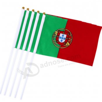 флаги полиэфира Португалии ручные с пластичным полюсом