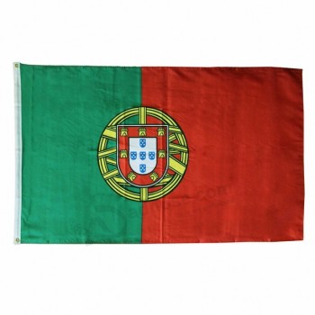 in het groot polyester vliegende Portugese republiekvlag van Portugal