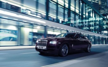 Rolls Royce Ghost V specifica 2019 banner poster 18x24