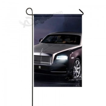 Drapeau de jardin Rolls Royce Wraith Rolls Royce Wraith 2013 Vue de face de nuit 12x18 pouces