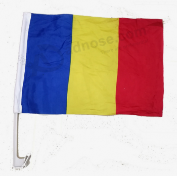 Fábrica que vende directamente la ventana de coche bandera de Rumania con poste de plástico
