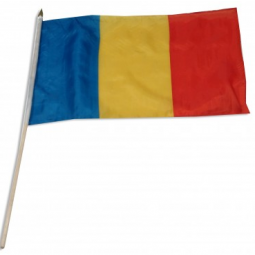 Ventilador agitando mini rumania banderas nacionales de mano