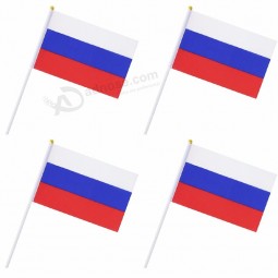 Die Weltmeisterschaft ist Austragungsort der Mini-Handfahne Russlands