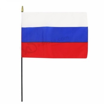 Tous les drapeaux de pays coutume Nation Russie drapeau à main avec bâton