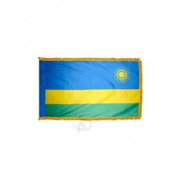 4 pies x 6 pies Bandera de Ruanda con manga y flecos
