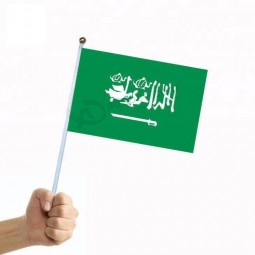 便宜批发定制徽标手挥舞着迷你沙特阿拉伯国旗