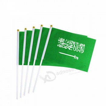 neueste fliegende feier großhandel grün weiß kleine saudi arabien hand wehende flagge