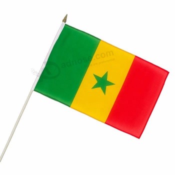 billige benutzerdefinierte kleine senegal land hand flagge