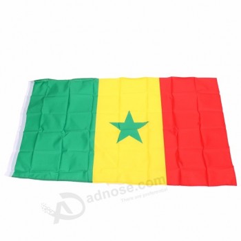 Digitaldruck verschiedene Arten unterschiedlicher Größe Land Senegal Nationalflagge