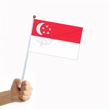 Singapour bâton en plastique agitant le drapeau de la main avec mât