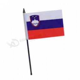 atacado personalizado mini país eslovénia mão nacional bandeira de ondulação