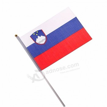 国の国旗手ポールスロベニア50ピースと旗を振って