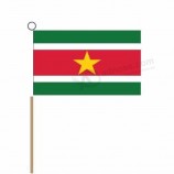 Holzstange und Kunststoffstange Land Surinam Handwelle Flagge