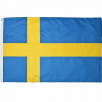 Drapeau de bâton de la Suède, drapeaux suédois tenus à la main sur bâton International Pays Monde bâton drapeaux pour la fête
