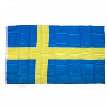 Drapeau de la Suède en polyester de la meilleure qualité 3 * 5FT avec deux œillets