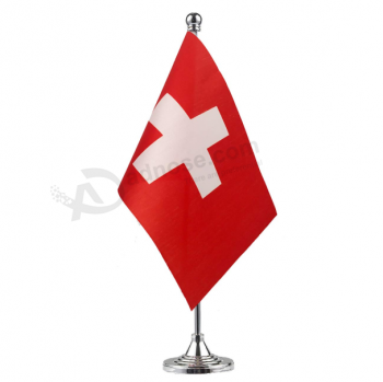 Горячее надувательство мини швейцария офис украшения стол флаг