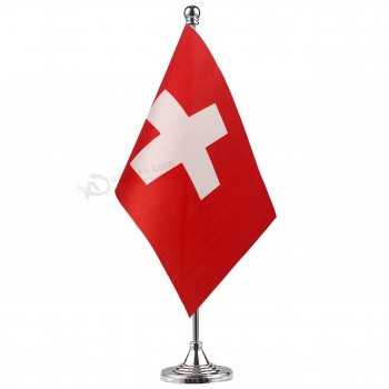 スイスの国旗スイスの国旗テーブルフラグ、デスクフラグ、オフィスフラグ、国際世界の国の旗のバナー