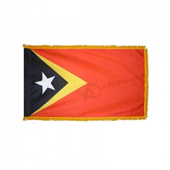Drapeau du Timor oriental - Nylon - Intérieur avec Polehem & Fringe - 3' x 5'
