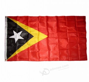 3x5ft prix bon marché de haute qualité Timor-Leste drapeau du pays avec deux œillets / 90 * 150cm tous les drapeaux de comté du monde