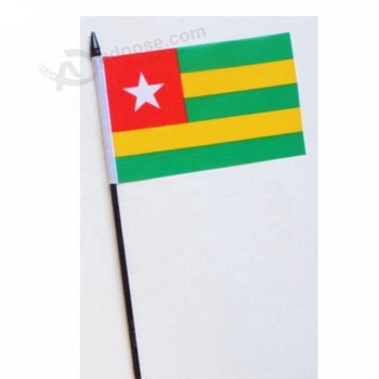 Massenpaket heißer Verkauf aller Länder Flagge Togo Hand Flagge zum Winken