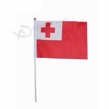 banderas de tongan que agitan a mano baratas al por mayor de la tela de poliéster con el palillo de madera