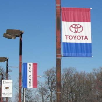 Impresión personalizada Toyota Street pole banner para publicidad