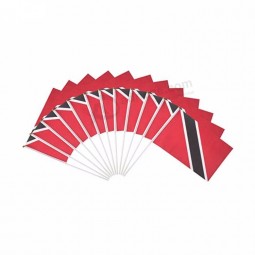 Trinidad und Tobago Land glücklich Festival Dekoration Hand wehende Flagge zum Jubeln