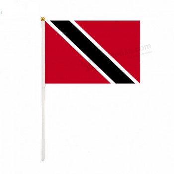 100% Polyester 2019 Fußball-Events Trinidad und Tobago National Logo Hand Flagge