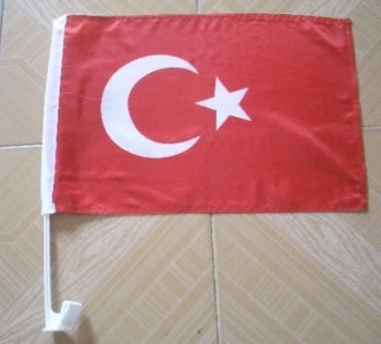 大量の安いトルコ車の旗
