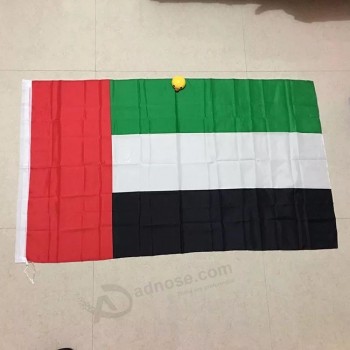 национальный флаг объединенных арабских эмиратов / флаг страны оаэ