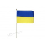 Sondergröße 12 x 18 Zoll 75D Polyester Ukraine Hand Flagge mit Kunststoffstange