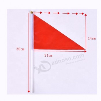 Vente chaude Publicité Sport Impression numérique Main personnalisée Ondulation Fanion Bunting Drapeaux Drapeau de main triangle personnalisé