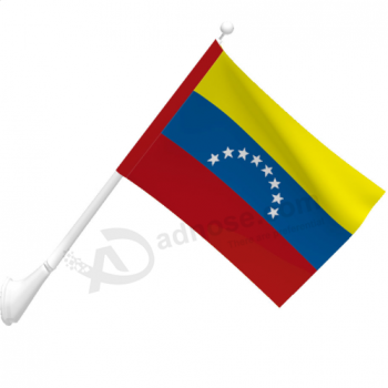 bandera de venezuela montada en la pared al aire libre de poliéster