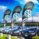 lágrima volkswagen pluma bandera publicidad poliéster volando volkswagen logo bandera